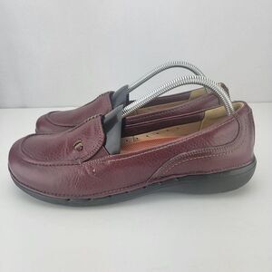 Clarks Womens Size 9.5 Burgandy Leather Unstructured Loafer Walking Shoes 87572